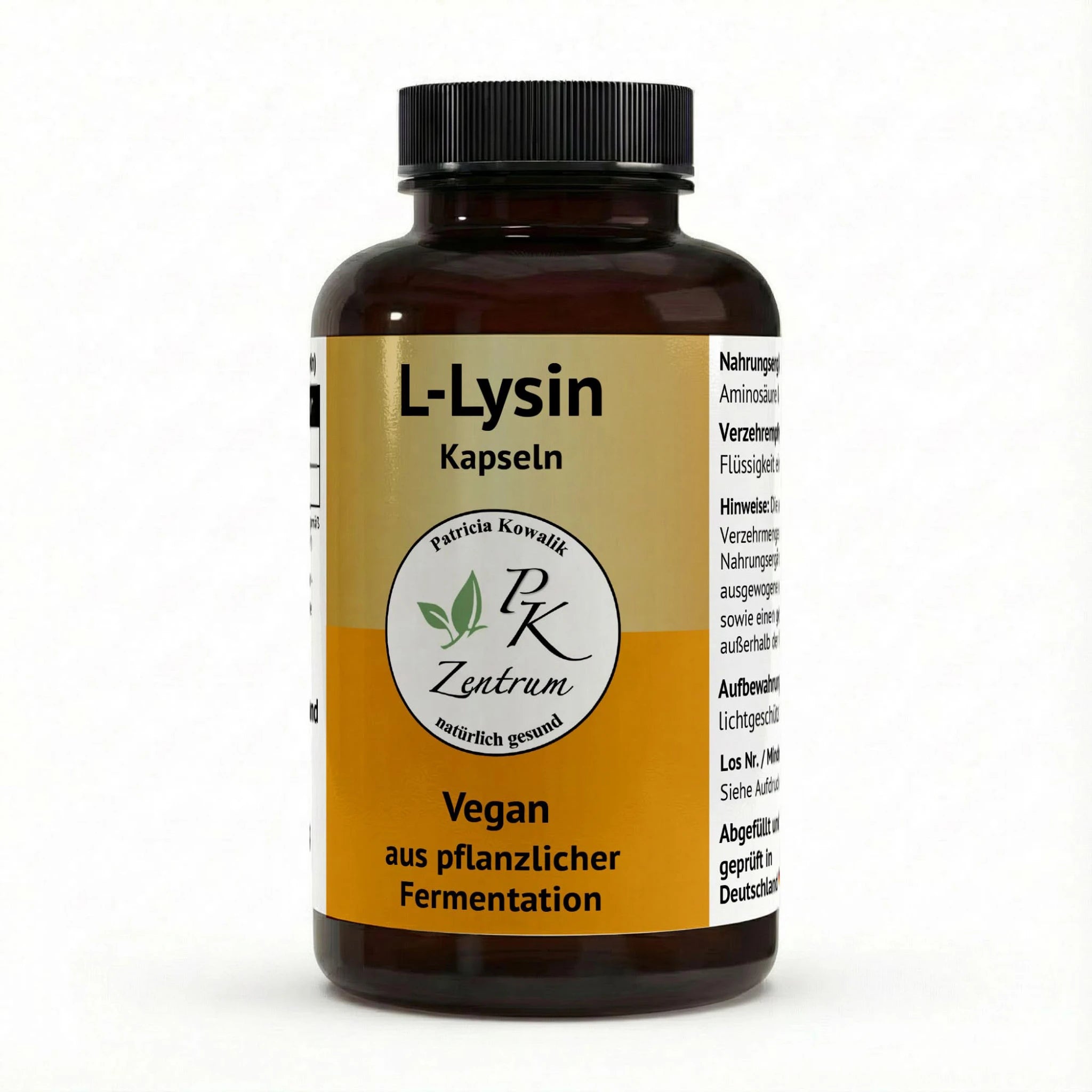 Frontansicht der veganen L-Lysin Kapseln von PK Zentrum natürlich gesund. Braune Dose mit gelbem Etikett und den Aufdrucken "Vegan" und "aus pflanzlicher Fermentation".